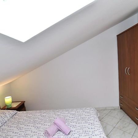 Apartments Luni II Baška Екстериор снимка