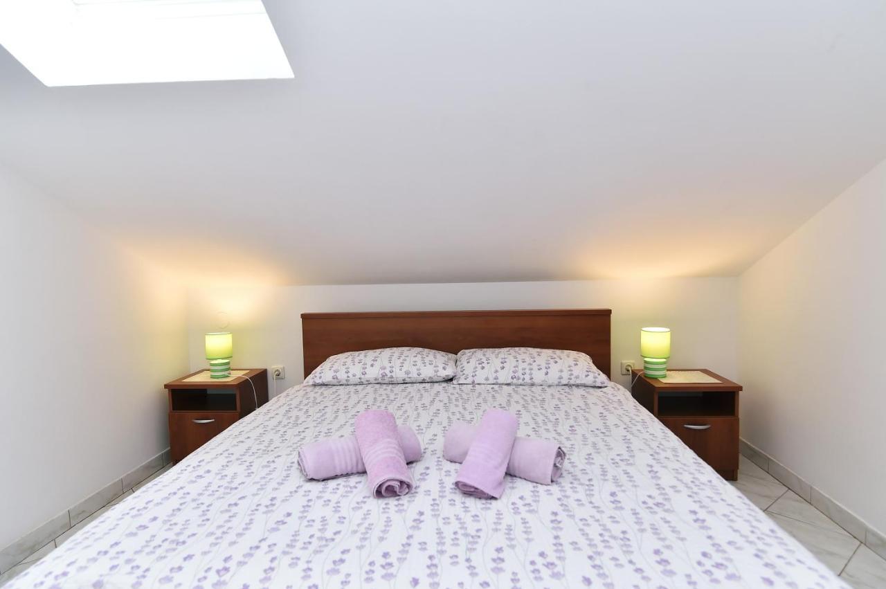 Apartments Luni II Baška Екстериор снимка