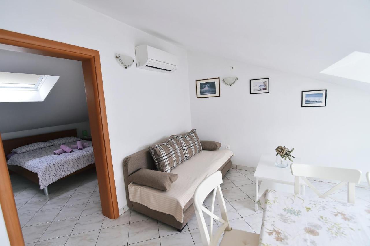 Apartments Luni II Baška Екстериор снимка