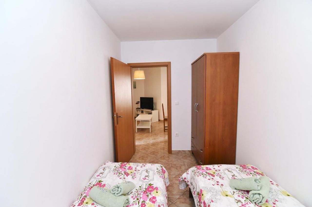 Apartments Luni II Baška Екстериор снимка